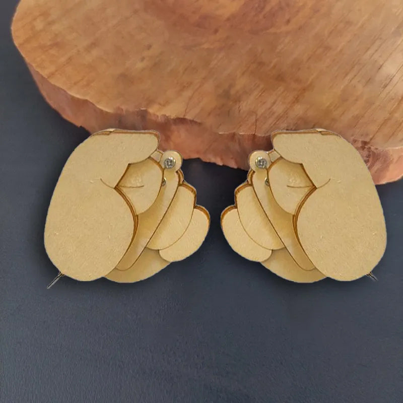 Broche doigt en bois rigolote