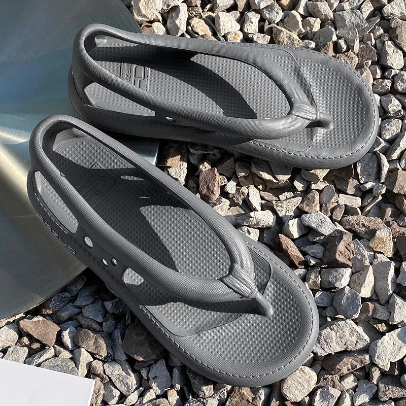 Tongs de plage antidérapantes pour l'été