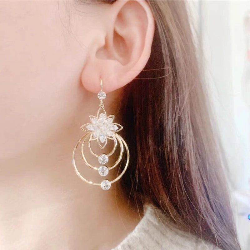 Boucles d'oreilles Trois Créoles Lotus en Cristal